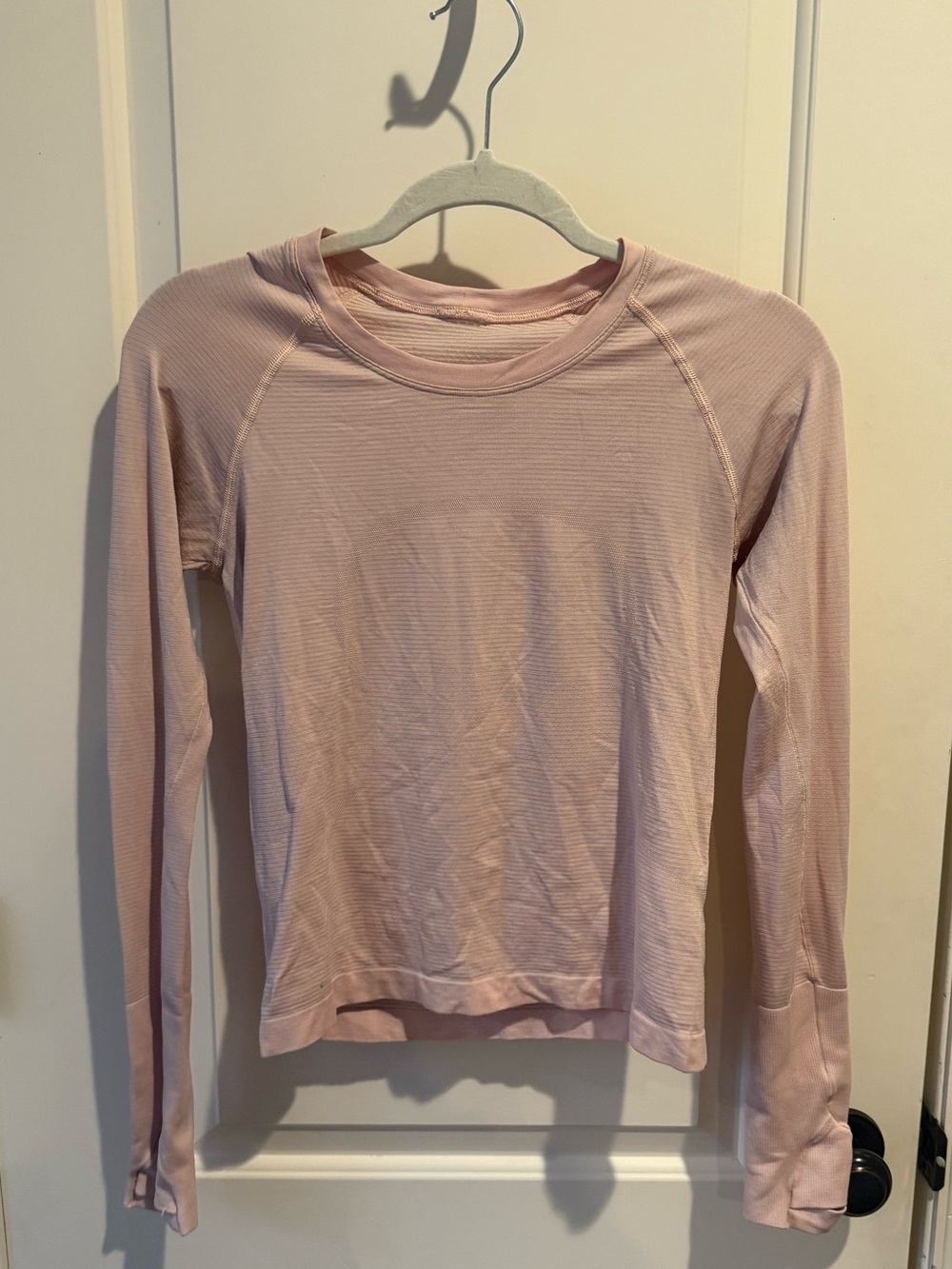 Women’s Lululemon Light Pink Swiftly Long Sleeve